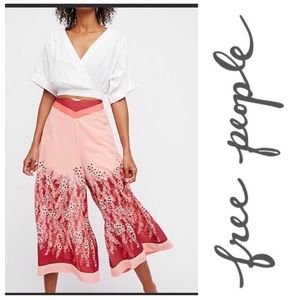 Free 🌸 People “off the grid” culottes.